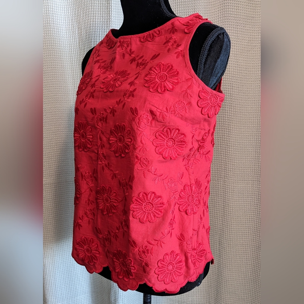 Talbots Sleeveless Blouse with Embroidery and Flower Appliques 100% Cotton